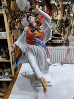 Herendi porcelán mulatós figura