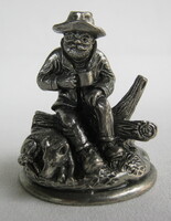 Aranyásó ausztrál fém figura