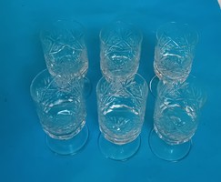 6 db kristály üvegpohár . Mag.: 11,8 cm.  (az egyiken pici csorbulás )