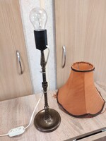 Antik bronz talpú asztali lámpa