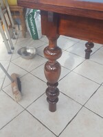 Keményfa asztal (csreresznye és tölgy )