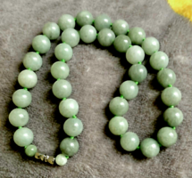 Egyenként csomózott burmai Jade nyaklánc