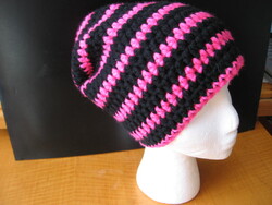 Boshi rózsaszín-fekete myboshi fonalból kézzel horgolt sapka