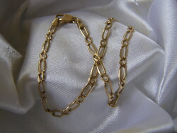 NŐI ARANY BOKALÁNC,