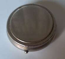 Ezüstözött gyógyszertartó dobozka