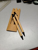 Retró papír írószerek. Toll és ceruza..