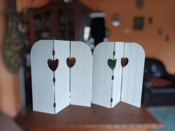 Szép, szíves, fehér paraván, 59 cm magas, 59,5 cm széles fotózáshoz háttérnek, ár/db, 2 db van össze