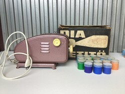 Dia vetítő 18 darab filmmel .