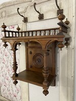 Polc, díszített fali polc