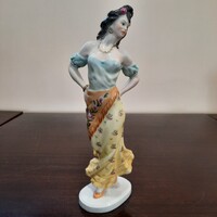 Herendi Carmen a cigány lány porcelán figura