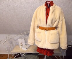 NA-KD  1  X viselt  műszőrme  kis  bunda   S es .