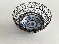 Régi porcelánbetétes hagymamintás (Zwiebelmuster) drótfonatos  kis tálka