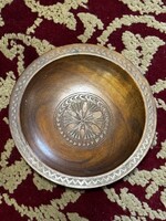 Faragott díszes fatálka