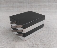 Retro nyitható asztali cigaretta kináló doboz