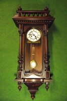 Ónémet rúgós - ingás falióra.