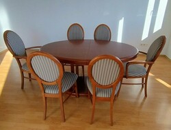 Különleges formájú, bővíthető, 6 személyes étkezőgarnitúra
