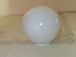 Tejüveg gömb csavaros üvegbúra