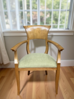 Klasszikus antik stílusú étkező/tárgyaló székek felújítva