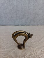 Art Deco sárgaréz macska, 6 x 5,5 cm, súlya 78 g.