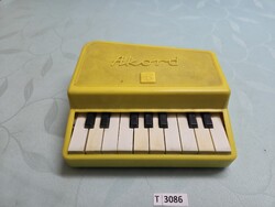 T3086 Retro Akord gyerekzongora