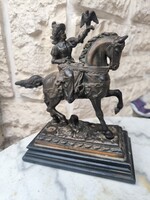 Antik Lovas vadàsz stílusú solymàsz szobor öntöttvas. Videó !