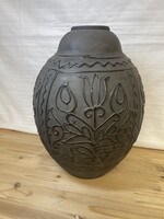 Nagy méretű fekete cserép váza