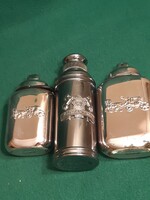 3 db krómozott parfümös doboz