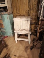 Hentes tőke, 20. század első feléből származó eredeti állapotú masszív hentes tőke