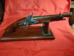 Dísz pisztoly 1.