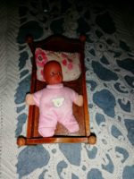 Retró fa babaágy kislány babával   34.