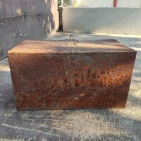 Régi varrógép doboz