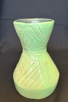 Gádor Magda: brutalista, törzsi váza!