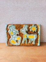 Zsolnay kerámia falikép - Fürtös György tervezése.