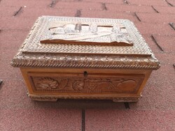 Gazdagon faragott fa láda - barokk fa dodoz