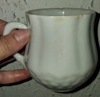 Régi, fehér hasas Zsolnay bögre