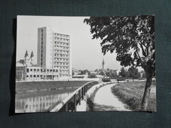 Képeslap,Szlovákia,Nitra,Nyitra,internát VŠP,városi látkép,részlet,1970-