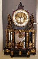 Automata számlapos, negyedütős empire asztali óra.