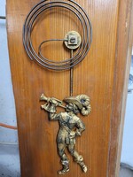 ÖNTÖTTVAS,FIGURÁLIS,EGYEDI,HANGADÓ SPIRÁL FALIÓRÁBA