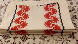 Népi mintás konyharuha, kis terítő 4 db