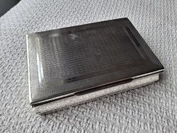 Ezüstözött zenélő doboz