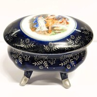 Altwien porcelán doboz