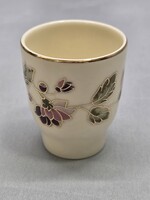 Zsolnay kézzel festett virágos porcelán pálinkás pohár, kupica