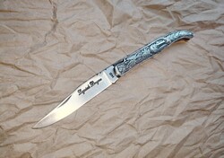 LAGUIOLE Bougna bicska, gyűjteményből. Szarvasos, vadászjelenetes. Kés, bicska, tőr, borotva.