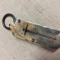 Régi rézszámlapos jelzett húzómérleg