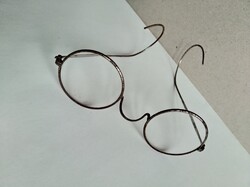 Antik drótszárú szemüveg