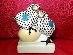 Herendi pikkely mintás csibe pár figura