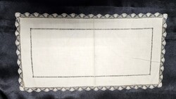 RÉGI cca 1938. AZSÚROZOTT FILIGRÁN CÉRNA APRÓLÉKOS CSIPKE TERÍTŐ TÁLCA KENDŐ MAGYAR KÉZIMUNKA