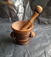 Fa kis mozsár gyógyszerek/fűszerek zúzására törésére.