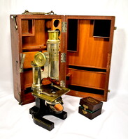 1885 körül Carl Reichert -Bécs: ANTIK MIKROSZKÓP KÉSZLET FA DOBOZÁBAN !