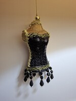 Karácsonyfadísz próbababa alakú flitteres gyöngyös dísz